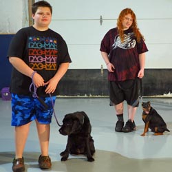 4-H'ers with dogs